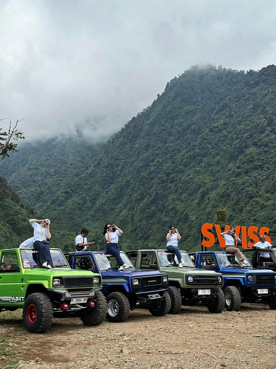 Sewa Jeep Dieng Plateau dengan driver berpengalaman